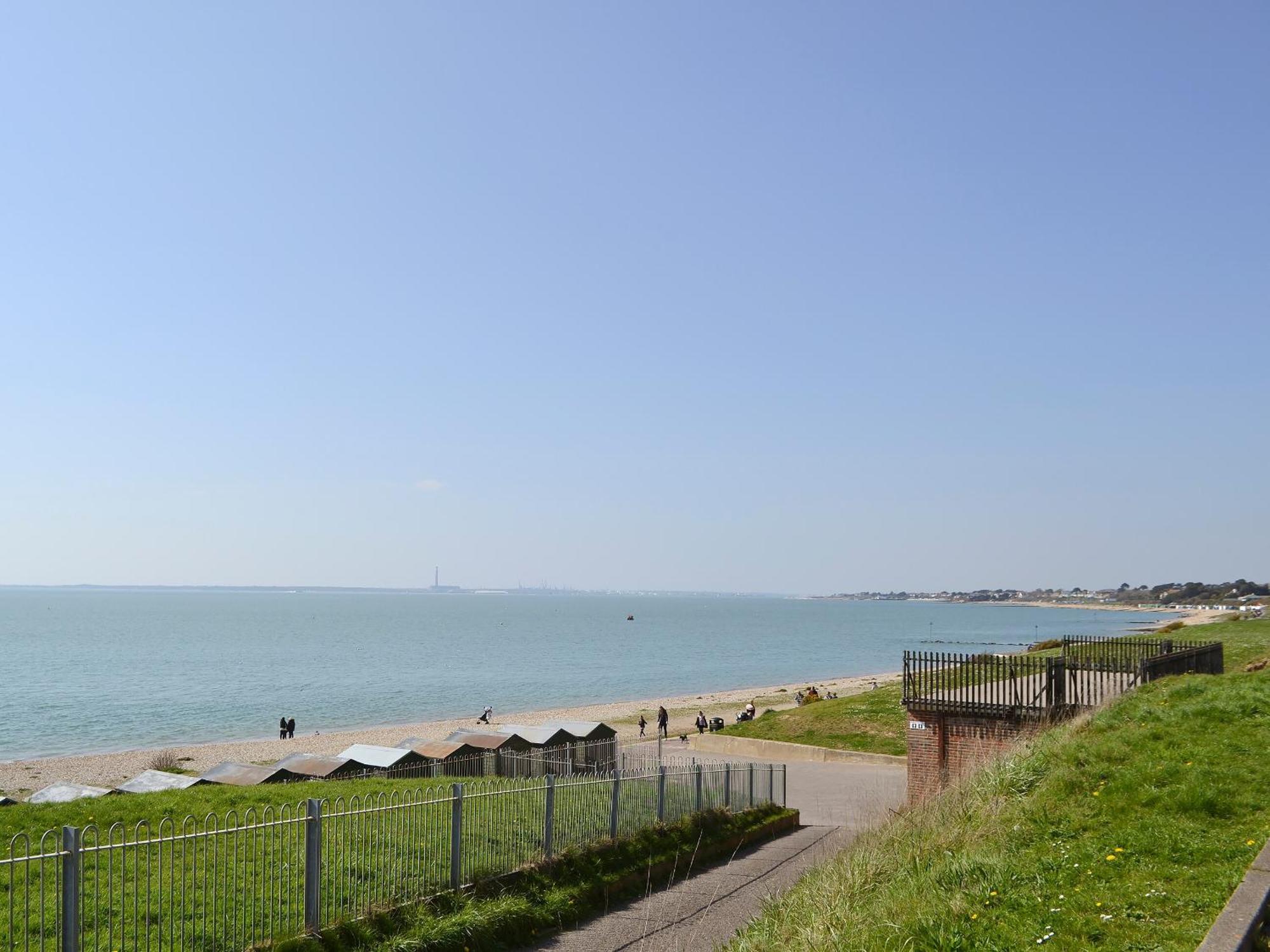 Seaways Villa Lee on the Solent Bagian luar foto